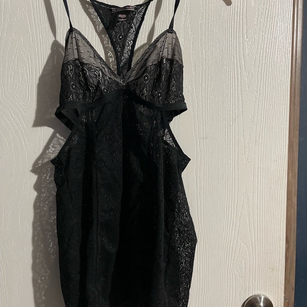 Victoria’s Secret Sheer & Sexy Black Lace Racerback Open Sided Negligée Size M